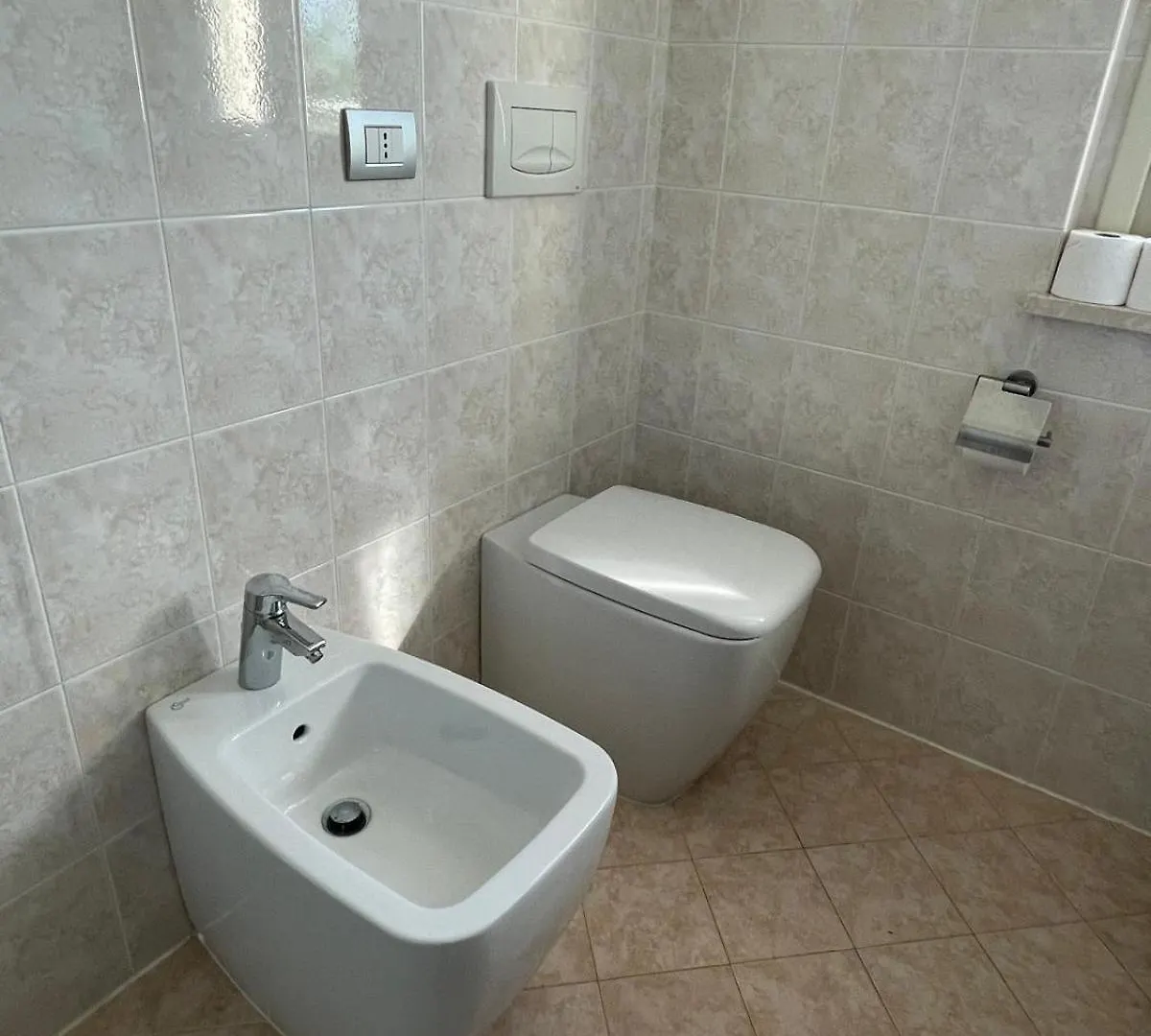 Lorry Living Luxury Apartment - Peschiera Cavalcaselle Italy