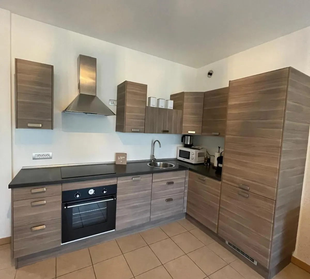 Lorry Living Luxury Apartment - Peschiera Cavalcaselle 0*,  Italy