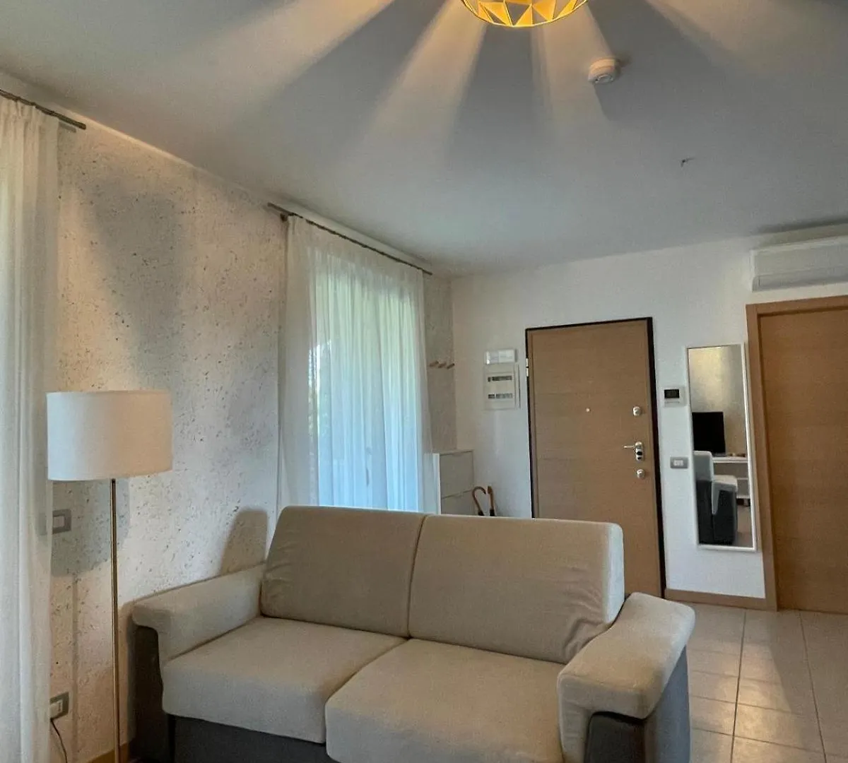 Lorry Living Luxury Apartment - Peschiera Cavalcaselle Italy