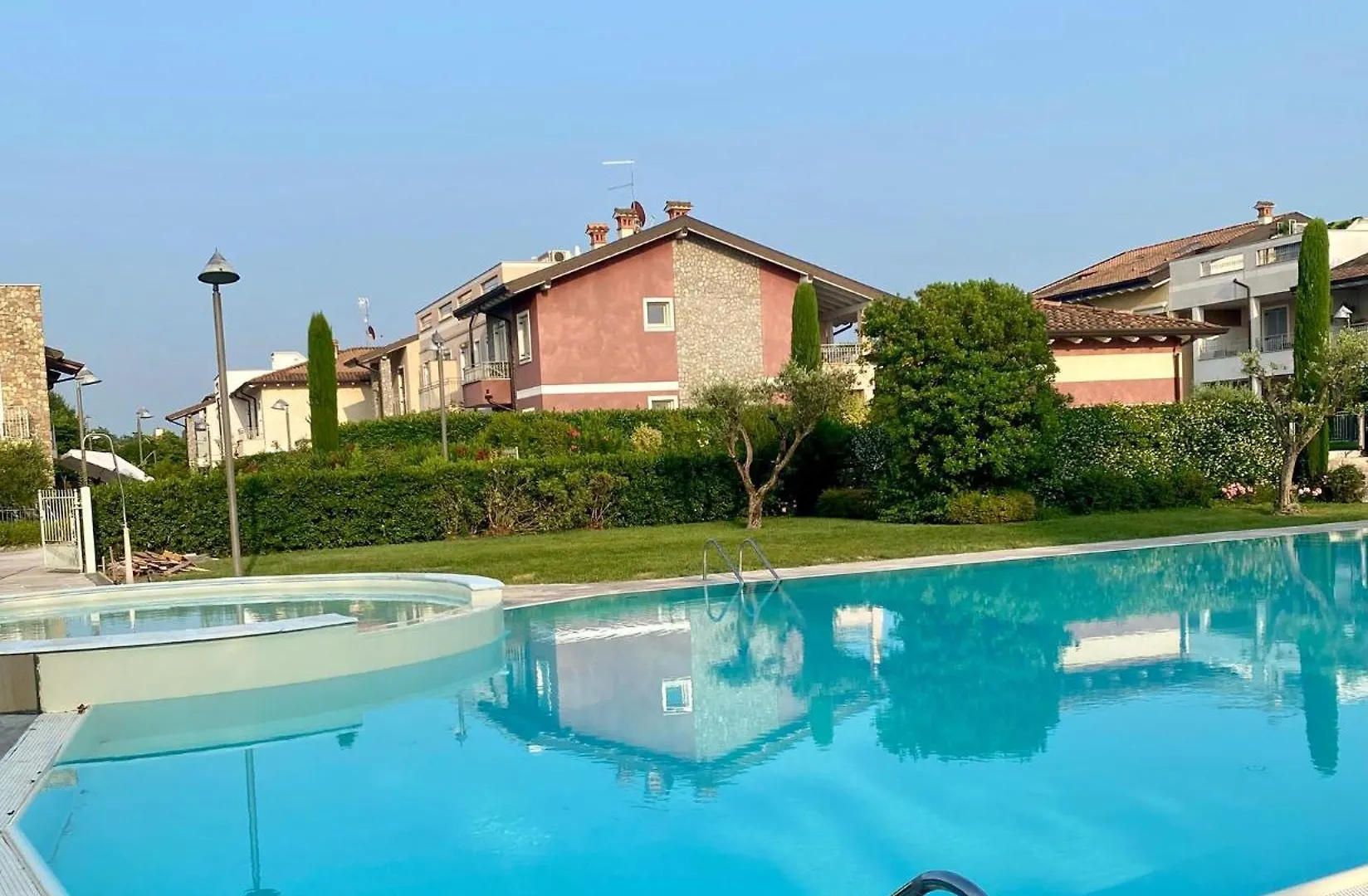 Lorry Living Luxury Apartment - Peschiera Cavalcaselle Italy